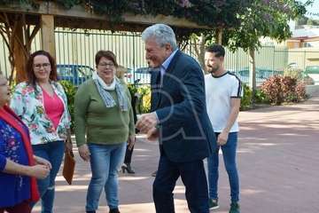 Reunión de los candidatos nacionalistas (NC) con la directiva del colectivo vecinal del Valle de los Nueve (Foto TA)